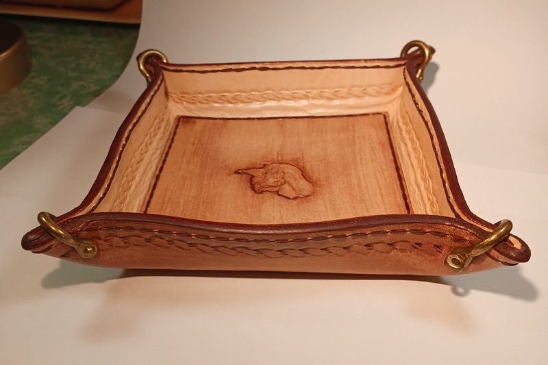 https://devinelionstudio.com/wp-content/uploads/2024/10/Brown-Valet-Tray.jpg